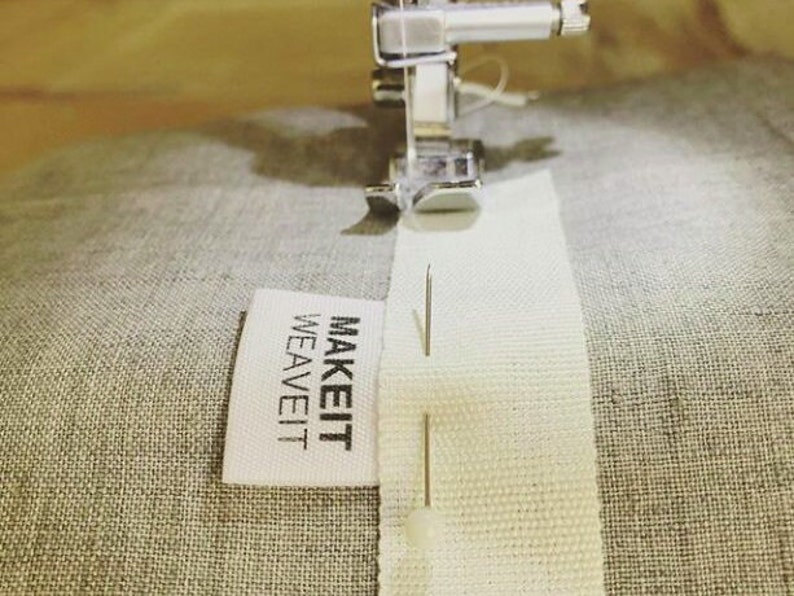 50 op maat gemaakte stoffen kledinglabels Ontwerp met uw tekst of logo Natuurlijk biologisch label T-shirtlabels Middenvouwlabel afbeelding 4