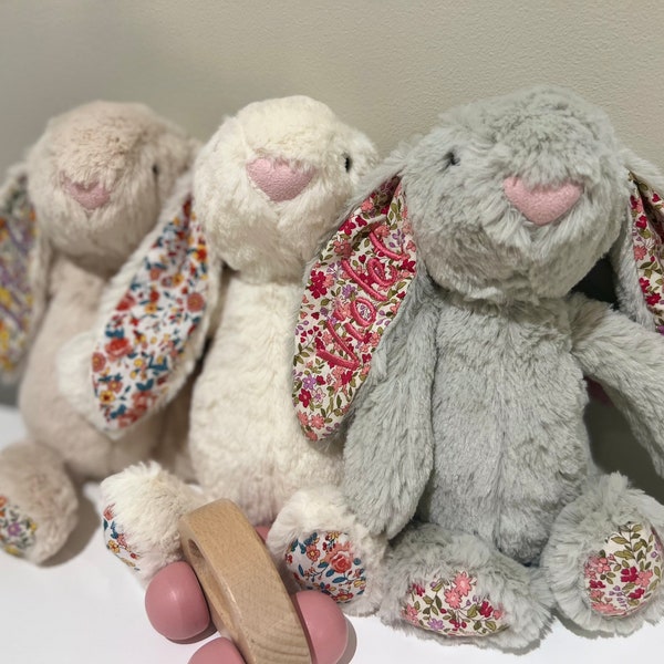 Conejos de peluche personalizados, parecidos a Jellycat. Conejo de orejas caídas para niño y niña. Personaliza el texto y los colores. Oreja bordada Pascua