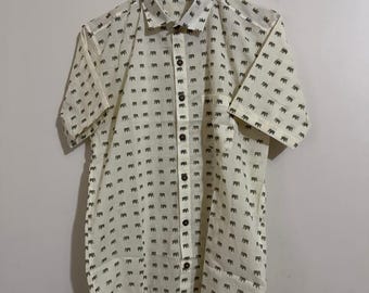 Camisa de algodón orgánico con estampado de bloques a mano para hombre – Camisa de verano con botones y estampado de elefante bohemio