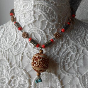 Vintage Necklace Ethnic Choker Bone Pendant