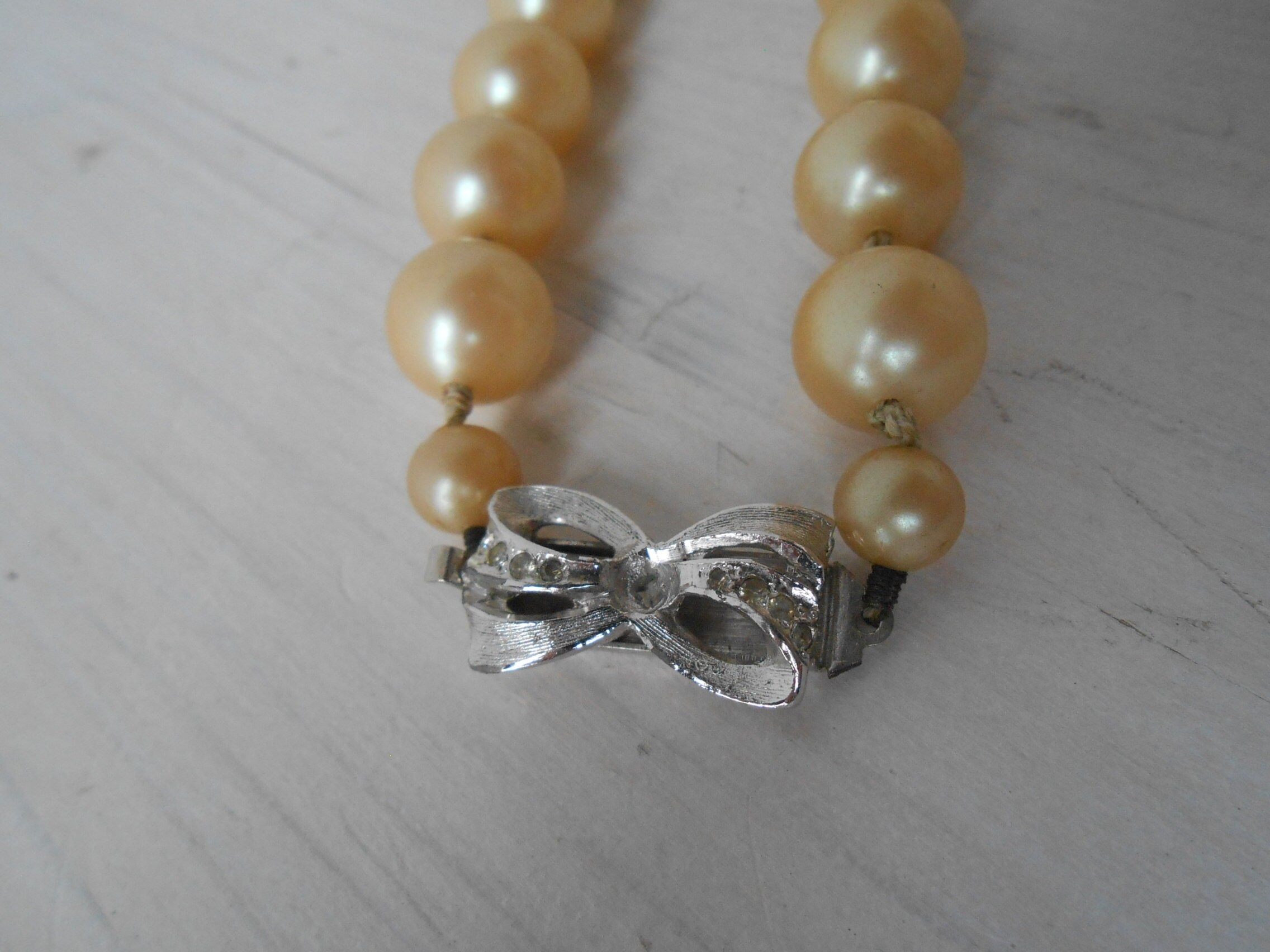 Collier Ras De Cou Vintage En Perles De Verre Teinté - Imitation Perles De Culture - Occasion