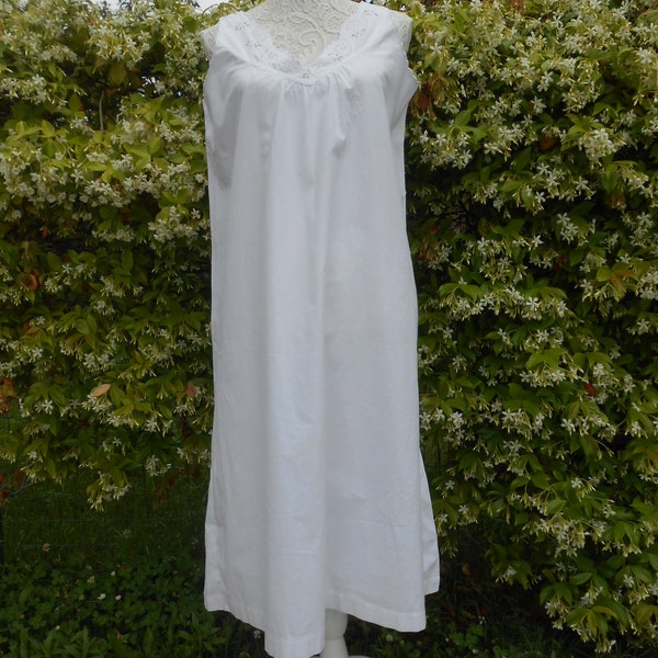 Vintage Nightgown White Cotton Romantic 40s Night Dress