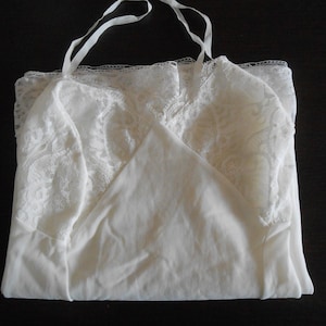 Vintage Petticoat 1960s Off White Lace Nightgown