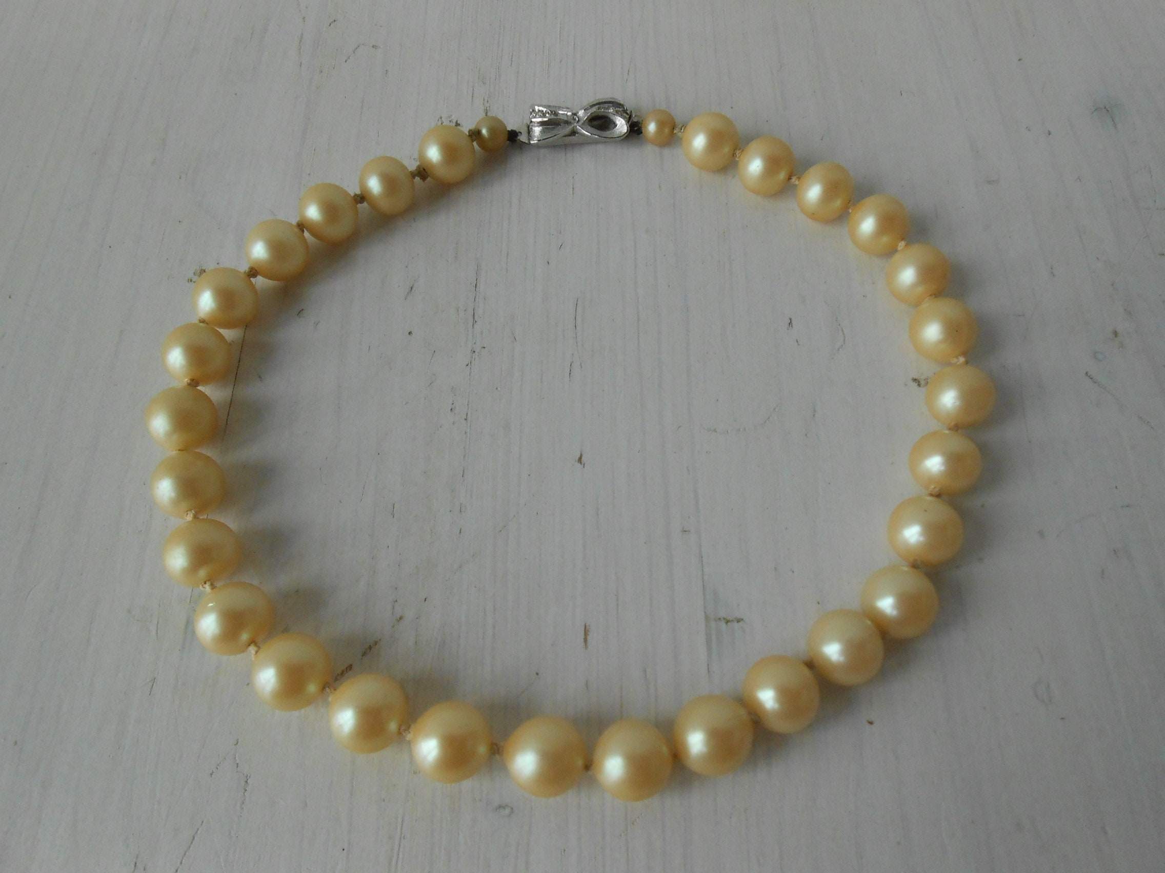Collier Ras De Cou Perles En Verre Teinté Vintage – Imitation Perles, Occasion