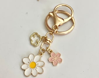 Cute Flowers Keychain | Bag Charm | Daisy Cherry Blossom Nature Gift | Custom Keyring | Keys Accessory