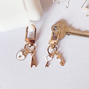 Matching Friendship / Couples Keychain Charms Set | Customised Airpod Keyring Accessory | Girlfriend Boyfriend Friendship Gift | Bag Pendant