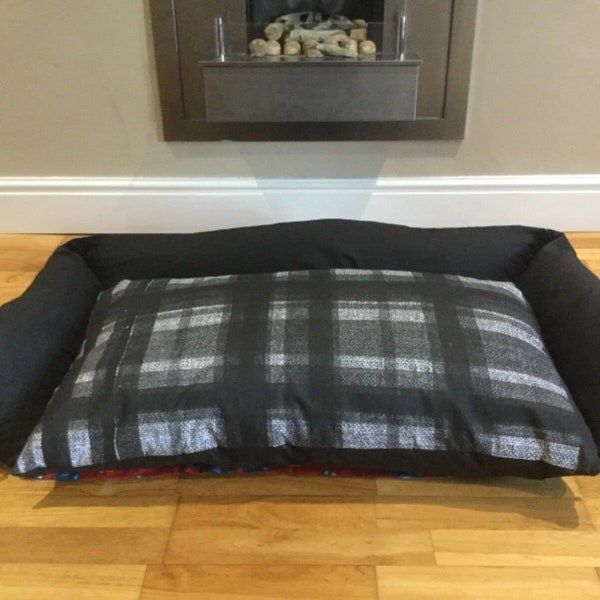 Large Easy Design Dog bed