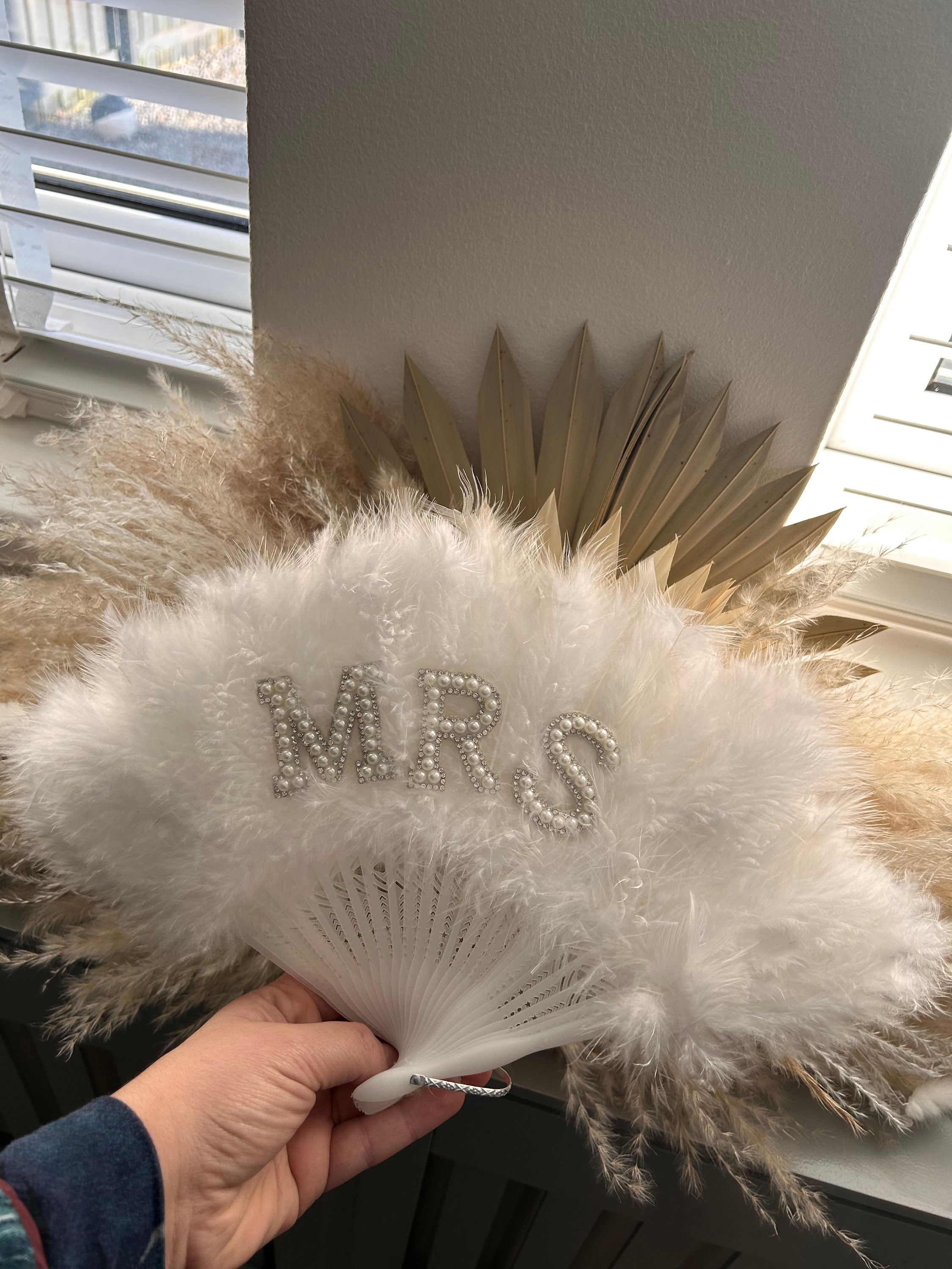 Buy Bridal Feather Bouquet Fan, Wedding Hand Fan, Bridal Accessories | Ellee Couture Boutique Gold Tone