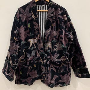 花柄プリント ベルベット オープンフロント ジャケット | ジャングルプリント カーディガン ジャケット | プリント レディース ベルベット ジャケット | レディース 服 | 彼女へのギフト