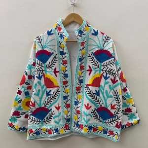 Vintage Suzani Short Jacket, Handmade Suzani Embroidery Jacket, Winter Floral Jacket , Women&#39;s Coat, TNT Suzani Jacket, Robe, Gift For Her