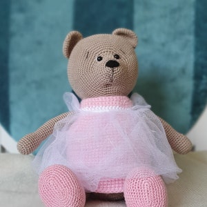Gehäkelte Bärenpuppe, handgewebt. Amigurumi Bärenpuppe. Bärenpuppe zur Dekoration. Gestrickte Bärenpuppe als Geschenk!