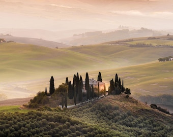 トスカーナの日の出風景プリント、ヴィラ・ベルヴェデーレ（イタリア）の壁画、パステル調のモーニングヘイズ装飾
