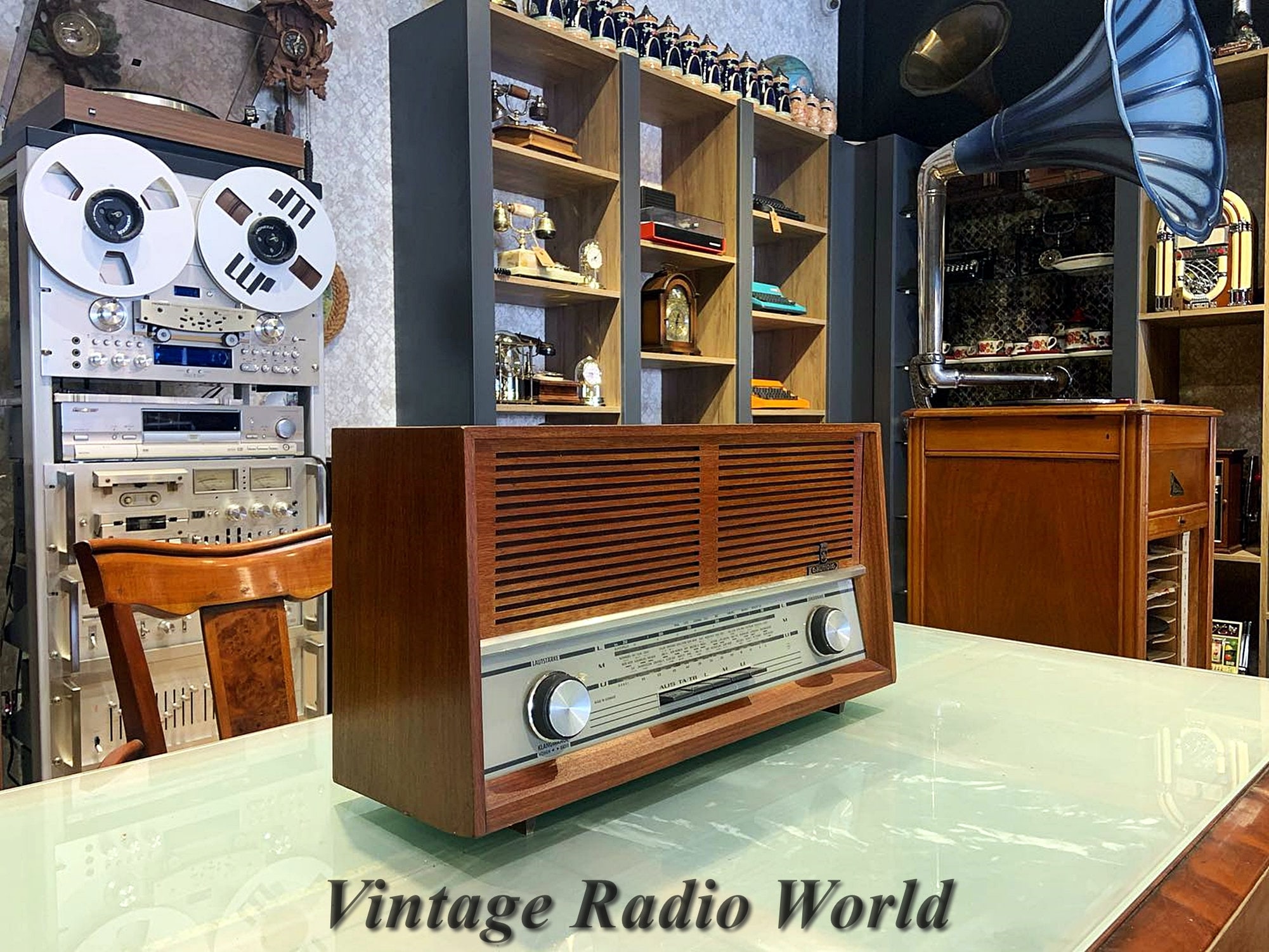 GRUNDIG RF 731 ラジオ Musikgerät RF731 Ch= RC201A/P Radio Grundig Radio-Vertrieb, RVF