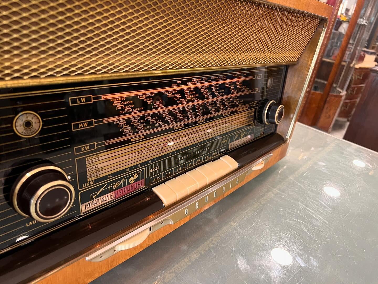 Antique Grundig 3090/56 Tube Radio With Original FM, Fully