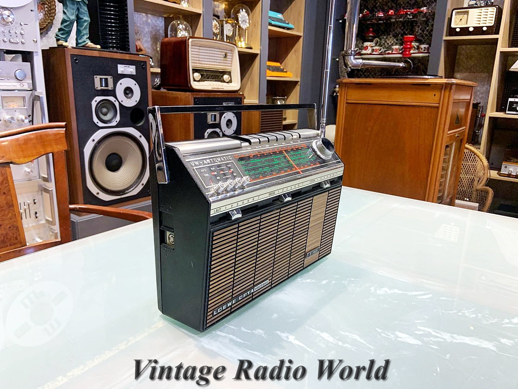 Suhaub Lorenz オーバル (シャウブ ロレンツ/ローレンツ) Vintage Schaub-lorenz Radio TV and Record Player Cabinet