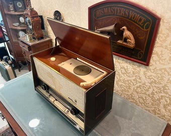 アンティーク Grundig 真空管ラジオ、レコードプレーヤー付き、全 
