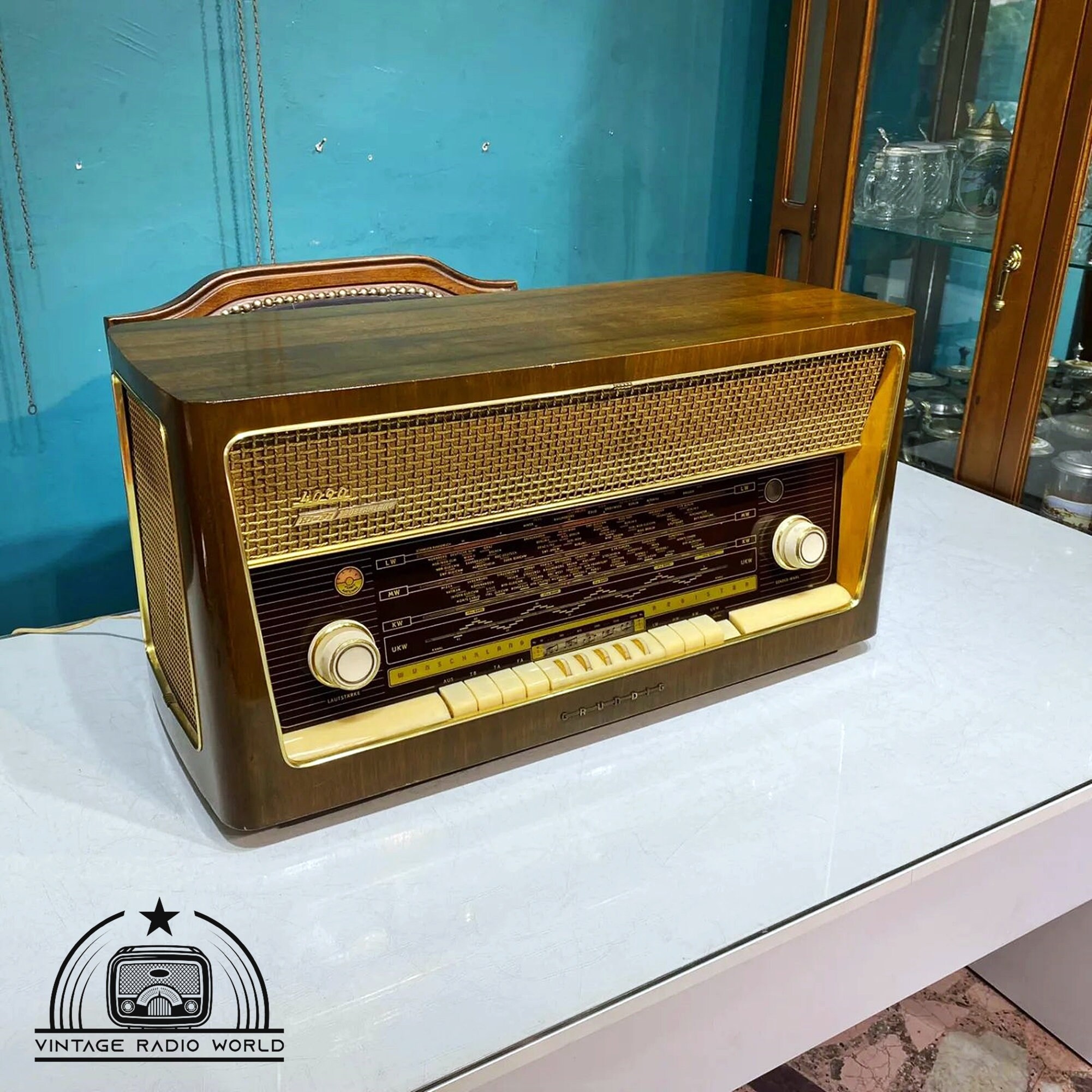 Grundig 4090 - Authentic Vintage Radio, Original Classic, Lamp