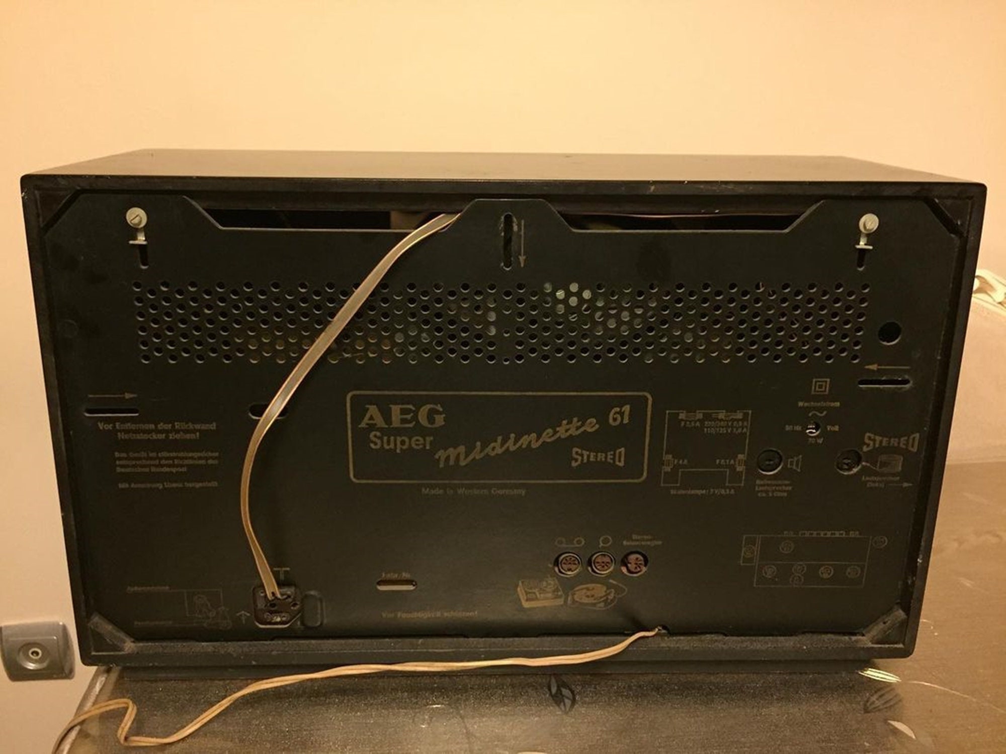 AEG ミディネット 61 |ヴィンテージラジオ |オリジナルの古い AEG ミディネット 61 |ヴィンテージラジオ |オリジナルの古い