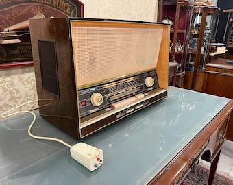 Radio de tubo estéreo Saba Freiburg 125 antigua / Automática / Control remoto / FM original / Condición prístina