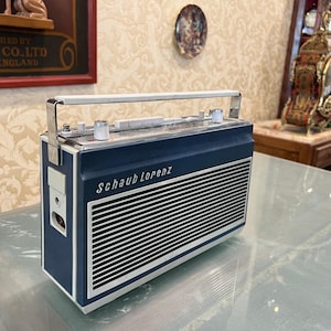 Sammlerstück Schaub Lorenz Radio | Original-FM | Voll funktionsfähig | Ausgezeichneter Zustand | Vintage Audio Dekor
