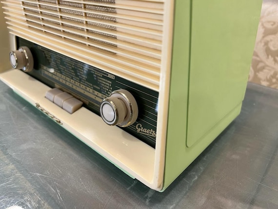 Rare ! Collectible!! Antique Graetz Danza 808 Tube Radio | Rare