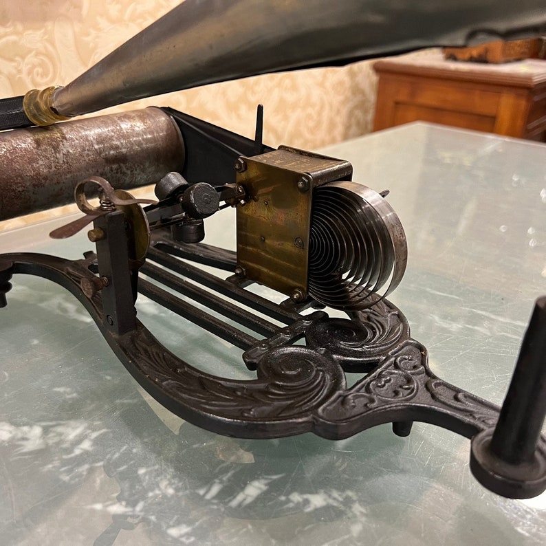 Phonograph Spring LIRA Phonograph | 1902 German-made | Rare Collectible | Excellent ...