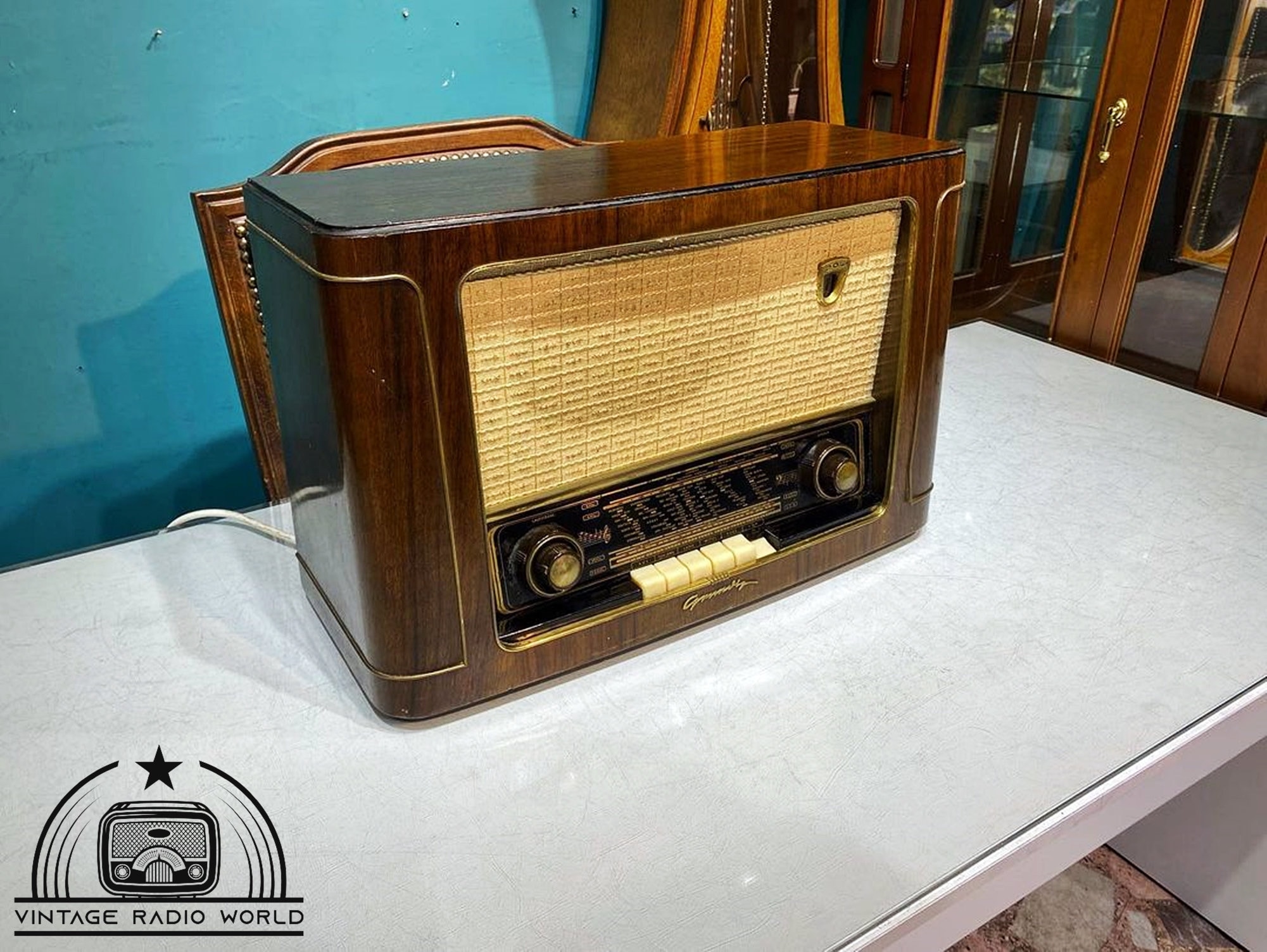 Grundig 2041 - Authentic Vintage Radio, Original Classic, Lamp