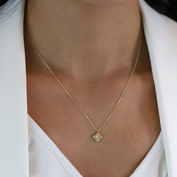 14K Solid Gold Clover Necklace | Simple Gold Van Cleef Non Tarnish Necklace | Aesthetic Shamrock Necklace | Gift For Her