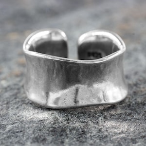 Wide Sterling Silver Adjustable Ring – Handcrafted 925 Silver Band with Organic Wavy Edge, Textured Statement Jewelry Unisex