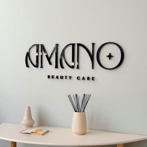 Decoração de parede preta brilhante para salões – Letras 3D com molde e suporte autoadesivo