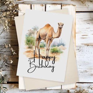 Biglietto di auguri di compleanno con cammello stampabile / Stampa di paesaggio desertico 5x7 / Download immediato di arte del cammello / Regalo di cammello ad acquerello / Disegno di fauna selvatica