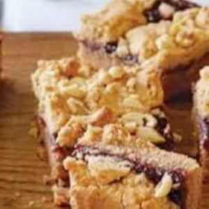 Peanutbutter and jelly bars