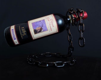 Illusory Hanging Iron Bottle Holder - Unique Gift for Wine Lovers, Anniversary, Birthday, Elegant Home and Kitchen Decoration