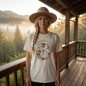 T-shirt paddestoel grafisch katoen botanisch vintage schimmel ontwerp illustratie mycelium netwerk ondergronds wetenschap natuur kleding mycologie afbeelding 4