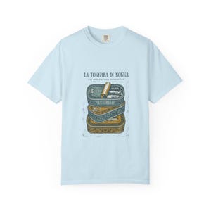 Vintage italiensk skjorta överdimensionerad grafisk t-shirt unisex bomullstopp retro fiskdesign kläder sardintryck nautisk illustration kusttema Chambray