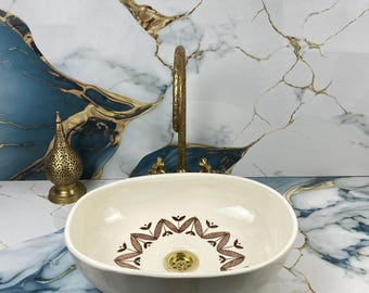 Lavabo ovalado marroquí blanco con estampado marrón - Lavabo de cerámica artesanal - Lavabo artesanal para un baño elegante