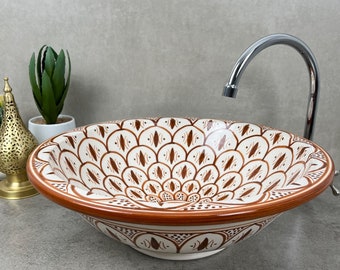 Traditional Treasures: Hand-Painted Moroccan Sink with Rich Brown Traditional Motifs - Adding a Touch of Timeless Elegance to Your Bath Déco