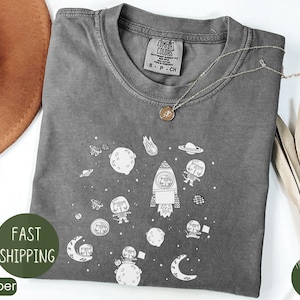 Cats in Space Comfort Colors® Shirt, Funny Cat Tshirt, Oversized Shirt, Aesthetic Graphic Retro Vintage T Shirt, Cat Lover Gift, Cat Tee