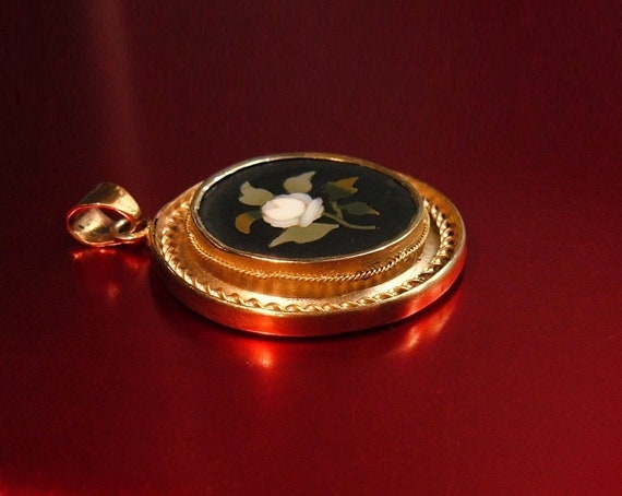 c.1870 Antique 14k Gold Pendant Pietre Dure Rose … - image 4
