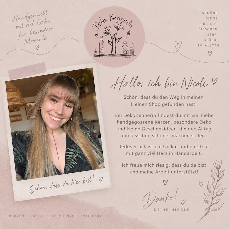 May include: A promotional graphic featuring a photograph of a smiling person with long blonde hair in a dark green fern-patterned top. The text includes 'Hallo, ich bin Nicole', 'Deko-Kennerin', and 'Danke! Deine Nicole' alongside floral line art.