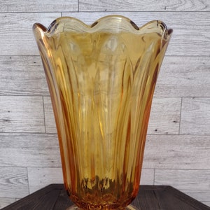 Vintage Anchor Hocking Ochre Yellow Honey Amber Pedestal Footed Glass Vase Scalloped Edge/Vintage Yellow Glass Vase/Vintage Home Décor