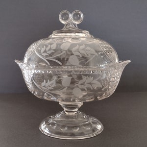 Vintage Early American Clear Glass Lidded Compote Etched Thumbprint Style Condition/Vintage Pedestal Glass Compote/Vintage Dishware