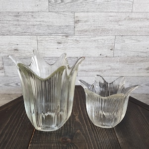 Vintage Clear Glass Tulip Lotus Flower Candle Holders Ribbed Design Set Of 2/Vintage Lotus Flower Glass Candle Holders/Vintage Home Decor