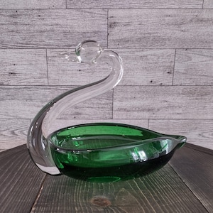 Vintage Emerald Green Bird Dish Candy Dish Studio Art Murano Style Japan CONDITION/ Vintage Mid Century Bird Dish/Vintage Glass Home Décor