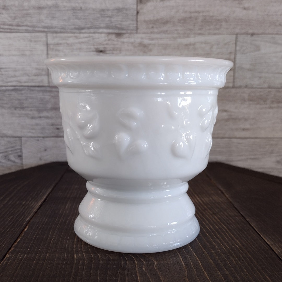 Great Description About Vintage Milk Glass Planter