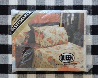 Vintage 1970s Tastemaker Queen Fitted Sheet ONLY, Earth-tone Floral No Iron Muslin 50 Poly 50 Cotton NOS, Mid Century Bedding