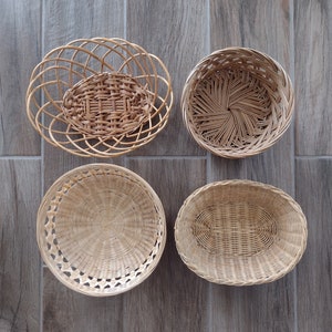 Vintage Woven Small Straw Reed Wicker Baskets Round Oblong Oval Set Of 4/Vintage Small Serving Baskets/Vintage Basket Wall Décor