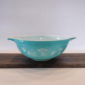 Vintage 1950’s Pyrex Turquoise Blue Hot Air Balloon Large Cinderella Mixing Bowl/Vintage Pyrex Cinderella Serving Bowl/Vintage Dishware