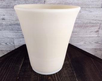 Vintage Fenton Cream Colored Satin Bisque Matte Textured Glass Vase Planter/Vintage Milk Glass Style Vase/Vintage Farmhouse Home Décor