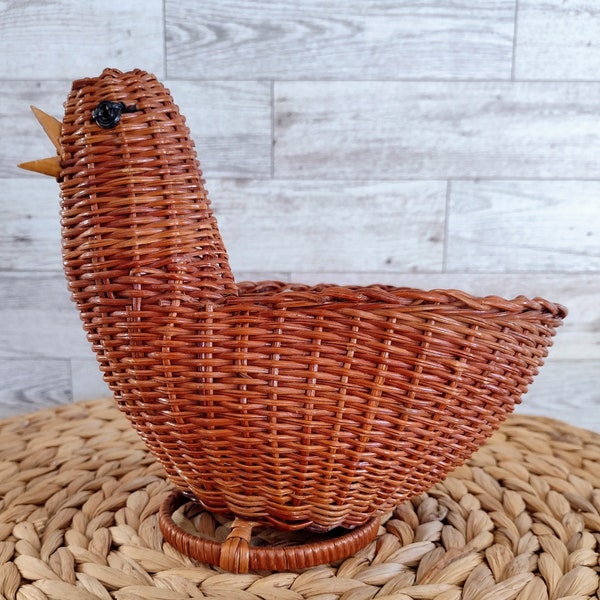Vintage Chick Bird Wicker Avon Gift Collection Basket Planter/Vintage Wicker Basket Home Decor/Vintage Easter Spring Decor
